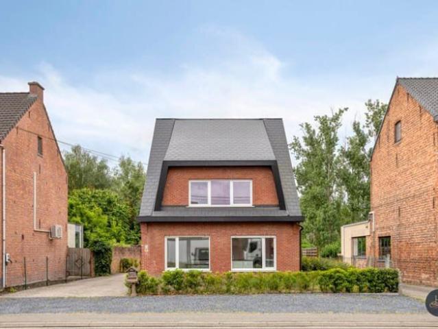 Leuke woning op zeer centrale ligging