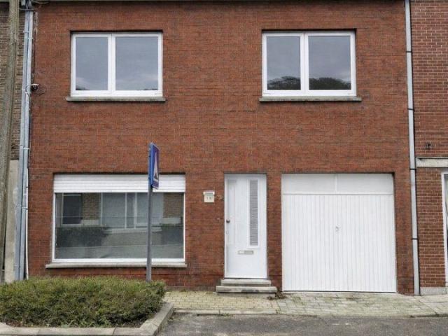 Leuke rijwoning in centrum van Zwevezele met 3 slaapkamers!