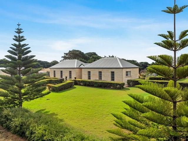 Leura Down Peaceful Country Living on 4 Acres