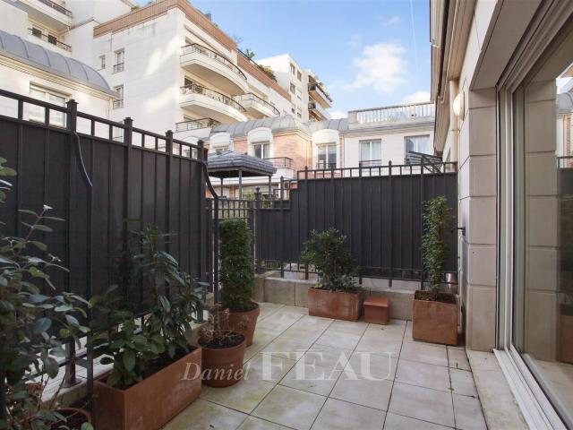 Levallois Louise Michel Maison de ville trois Chambres 163m² Levallois Perret