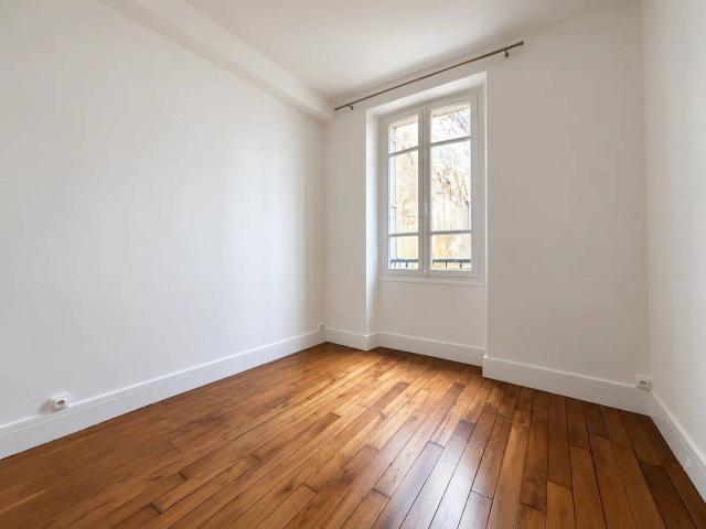 LEVALLOIS RUE DE VILLIERS APPARTEMENT 47m2 + PARKING