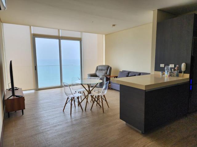 Levant, Departamento en RENTA de 2 rec?maras con vista al mar y amenidades