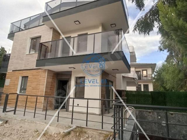 Level61'den Kuşadası Karaova'da Satılık 3+1 Sıfır Özel Havuzlu