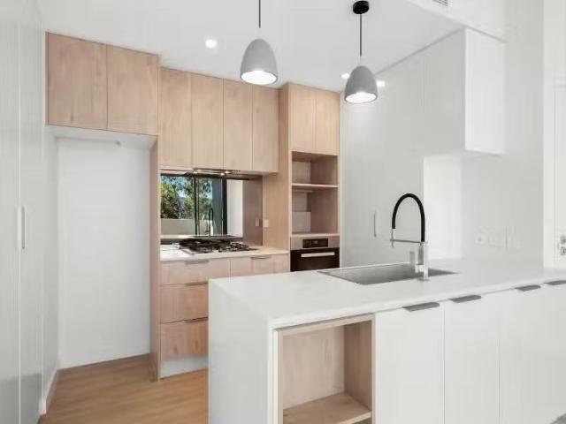 Level 4/407/8 St George Street, Gosford Apartment for rent Li.