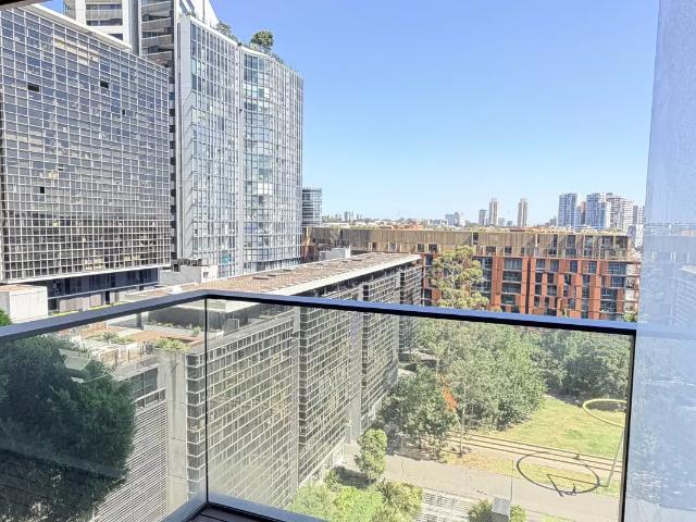 LEVEL 5 | MODERN SUITE ONE BEDROOM WITH PARK VIEWS IN THE CENTRAL PARK