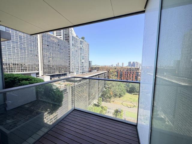 LEVEL 5 | MODERN SUITE ONE BEDROOM WITH PARK VIEWS IN THE CENTRAL PARK