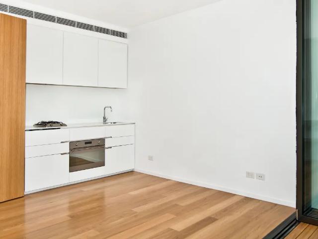 LEVEL 6 | MODERN SUITE ONE BEDROOM | @ CENTRAL PARK