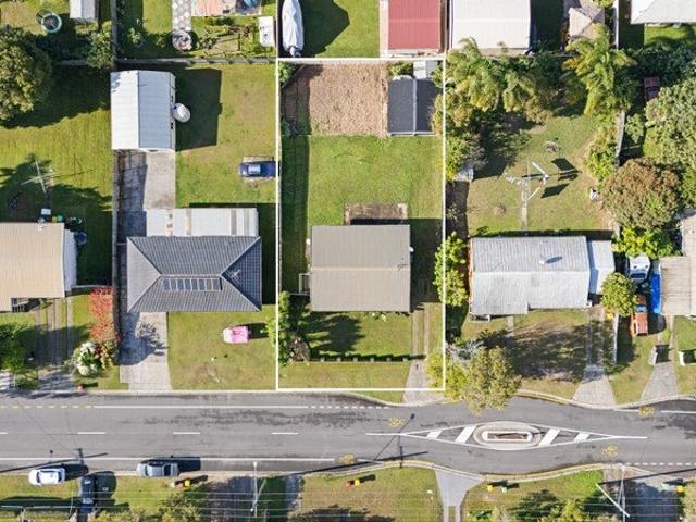 Level 724sqm Block with Side Access and Space to Extend