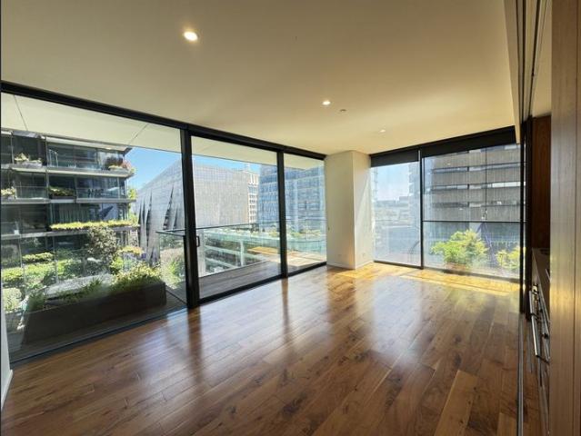 LEVEL 9 | MODERN & SECURE ONE BEDROOM WITH STUNNING VIEWS | BILLS INCLUDED | @ CENTRAL PARK