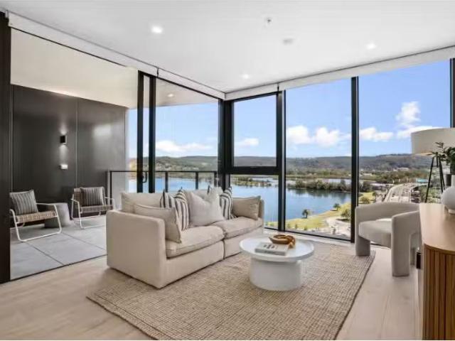 Level 10/1004/36 Baker Street, Gosford Apartment for rent Lis.