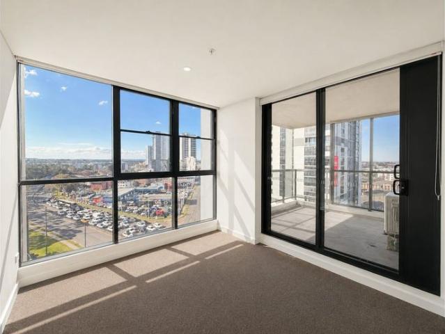 Level 10 Luxury | Two Bedroom Apartment in Prime Location!