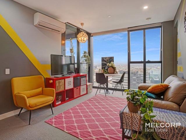 Level 17 Lifestyle Appeal with City Edge Convenience