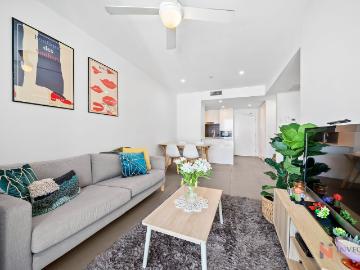 Level 16 City View 2 Bedroom Apartment For Rent
