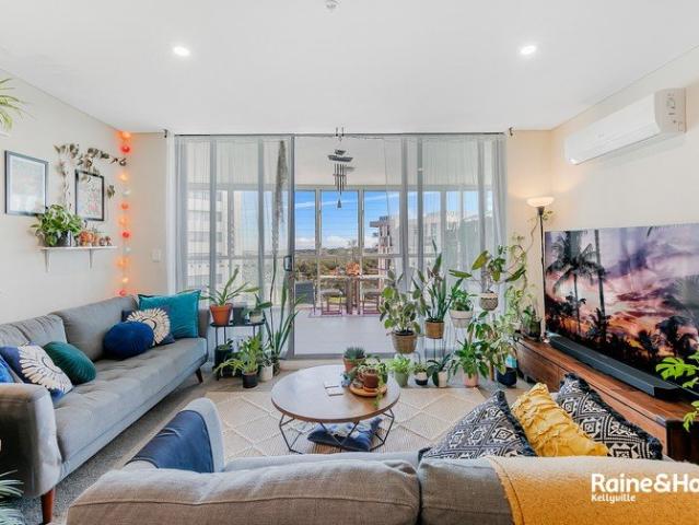 Level 15 Sunlit Living | 126sqm Floor Space with Oversized Winter Garden & Study in Prime Carlingford Location