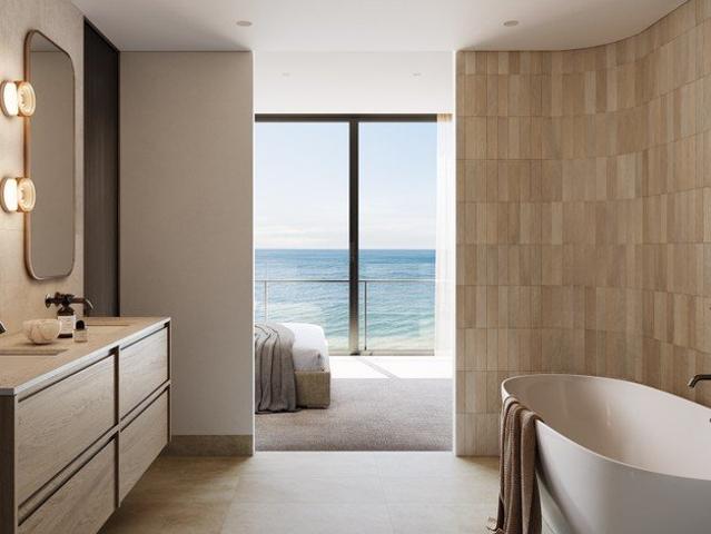 Level 21 Ocean Collection Coastline Residence, 60 metres to the sand, 54 Resident only Residences
