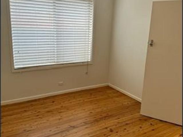 LEVEL UNIT IN MEREWETHER