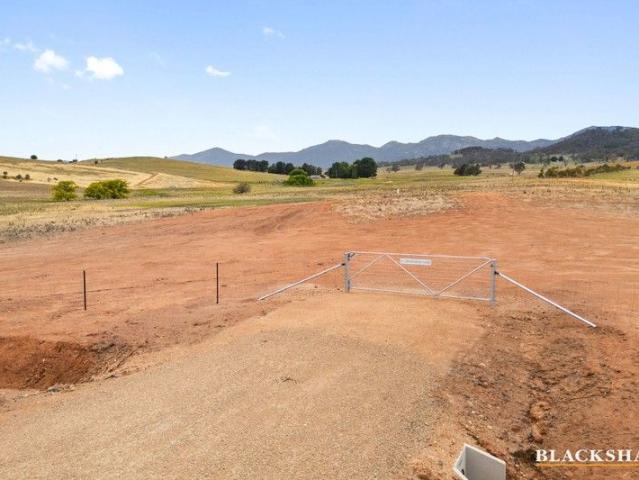 Level Building Site, Natural Water Feature and 360° Mountain Views 3.925ha 9.69 acres