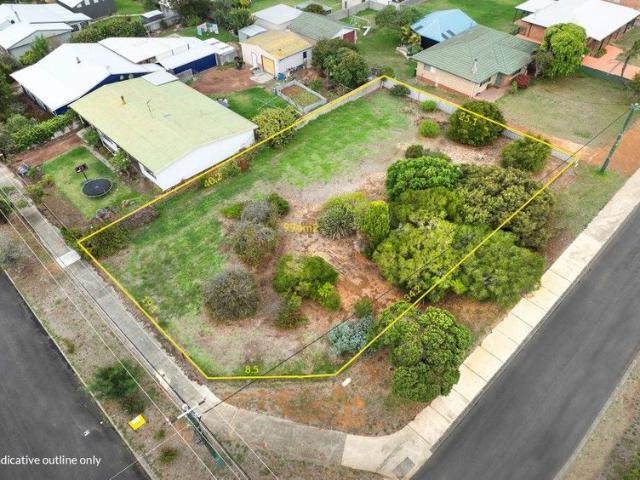 Level Corner Block in Excellent Location
