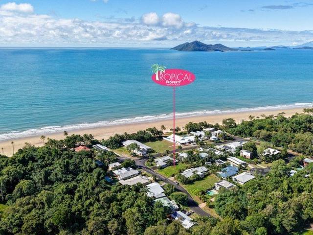 Level, Fenced and Close to the Beachfront !