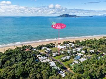 Level, Fenced and Close to the Beachfront !