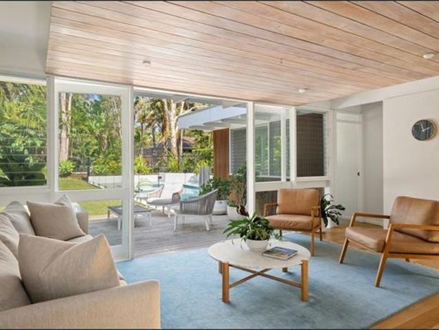 Level Retreat in a Serene Cul de Sac 3 Month Lease