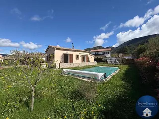 Levens 06670 Location maison 3 pièces t3 piscine jardin