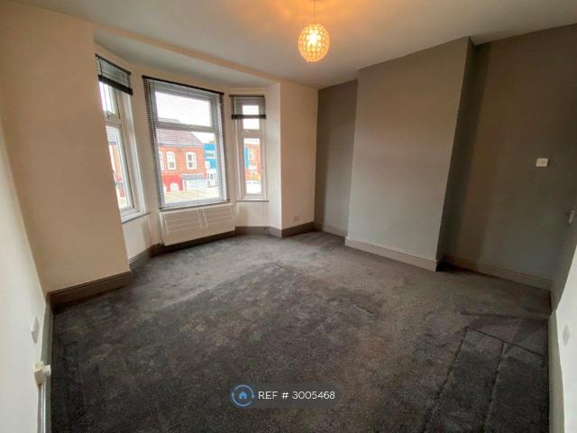 Levenshulme, Manchester M19, 1 bed flat to rent, £1,050 pcm | PrimeLocation