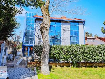 Levent'te Kurumsal Kiracılı Satılık Villa