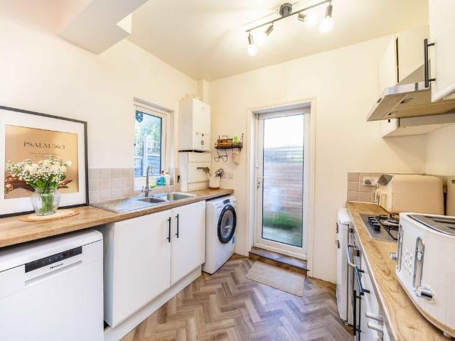 Leverson Street, Streatham SW16, 2 bed maisonette to rent, £2,150 pcm | PrimeLocation