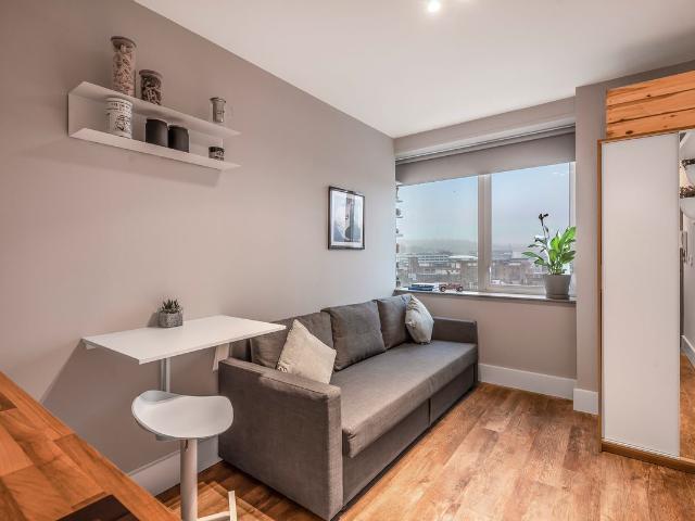 Leverton Way, Waltham Abbey EN9, 1 bed flat to rent, £1,000 pcm | PrimeLocation