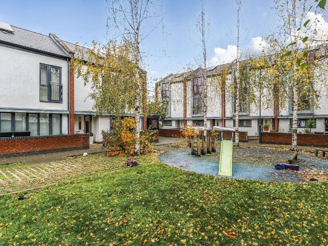 Leverton Close, Wood Green, London N22, 2 bed end terrace house to rent, £2,250 pcm | PrimeLocation