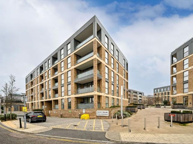 Levett Square, Richmond TW9, 1 bed flat to rent, £2,300 pcm | PrimeLocation