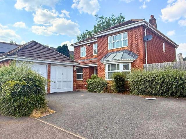 Levitsfield Close, Monmouth, NP25 4 bed detached house to rent £1,700 pcm £392 pw