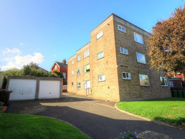 Lewes Road, Eastbourne, BN21 2BZ