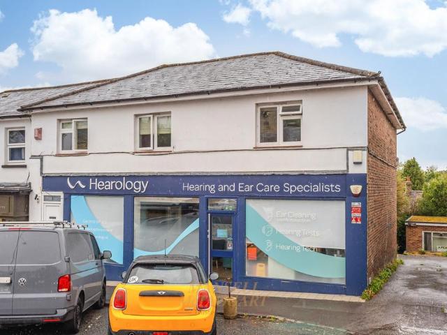Lewes Road, Forest Row RH18 2 bed flat to rent £1,500 pcm £346 pw