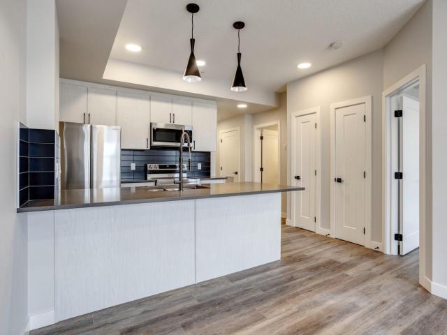 Lewis Block at Stadium Yards Suite D 2 Bed, 2 Bath Corner Apartment for Rent