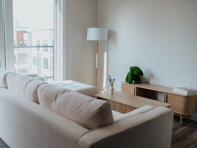Lewis Block at Stadium Yards 1 Bedroom Apartment for Rent at 8450 106a Ave Nw, Edmonton, AB T5H 0S4 Boyle Street
