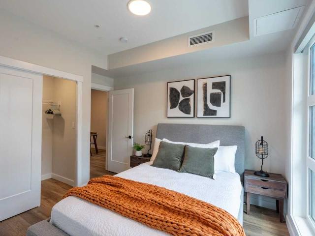 Lewis Block at Stadium Yards 1 Bedroom Apartment for Rent at 8450 106a Ave Nw, Edmonton, AB T5H 0S4 Boyle Street