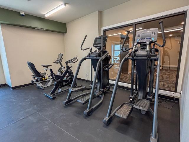 Lewis Block at Stadium Yards 1 Bedroom Apartment for Rent at 8450 106a Ave Nw, Edmonton, AB T5H 0S4 Boyle Street