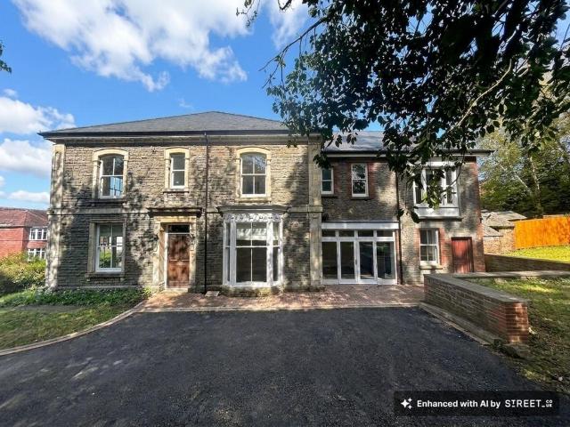 Lewis Road, Neath, SA11 4 bed semi detached house to rent £2,195 pcm £507 pw