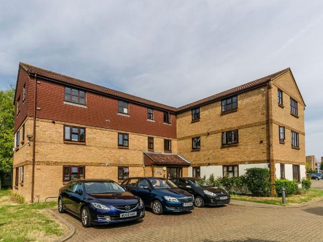 Lewis Road, Colliers Wood, Mitcham CR4, 2 bed flat to rent, £1,700 pcm | PrimeLocation