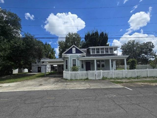 Lewis St