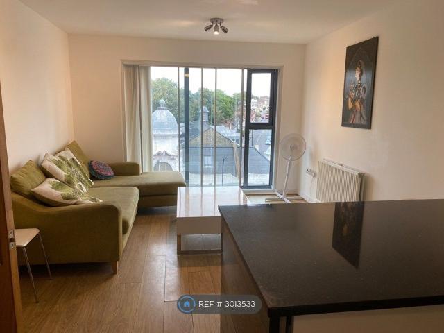 Lewisham High Street, London SE13, 2 bed flat to rent, £1,995 pcm | PrimeLocation