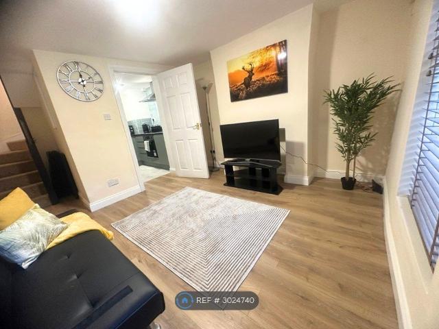 Lewisham Road, London SE13, 2 bed maisonette to rent, £2,000 pcm | PrimeLocation