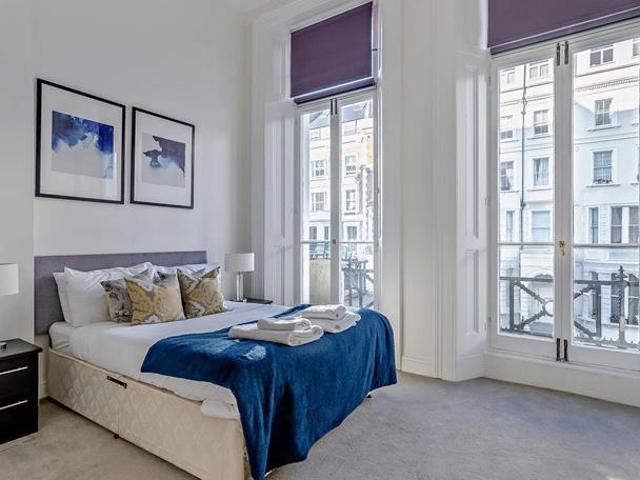 Lexham Gardens, London W8 2 bed house to rent £4,116 pcm £950 pw