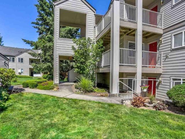 Lexington Apartments 2 Bedroom Apartment for Rent at 4410 Sw 107th Ave, Raleigh Hills, OR 97005 Raleigh Hills