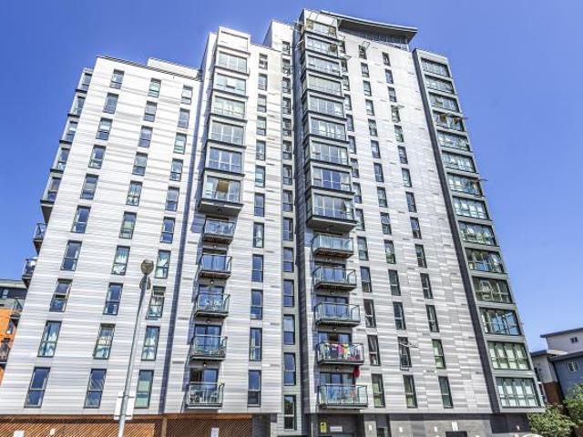 Lexington Apartments, Railway. 2 bed flat to rent £1,500 pcm £346 pw
