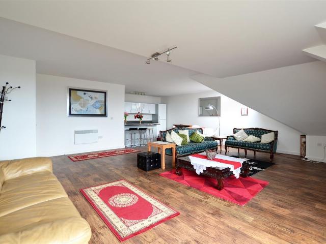 Lexington House, Parkwest UB7, 2 bed flat to rent, £1,995 pcm | PrimeLocation