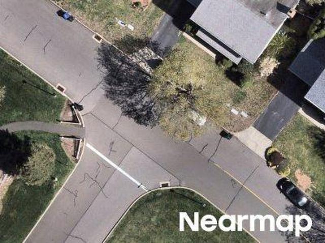 Lexington Way N