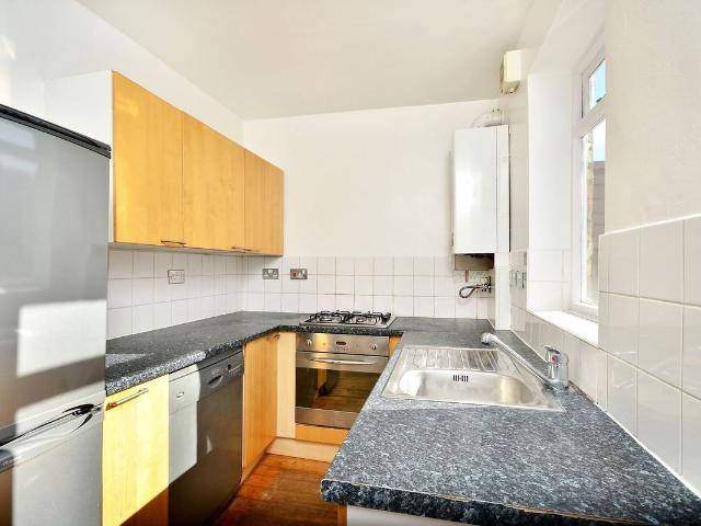 Leythe Road, Acton, London W3, 2 bed end terrace house to rent, £3,500 pcm | PrimeLocation